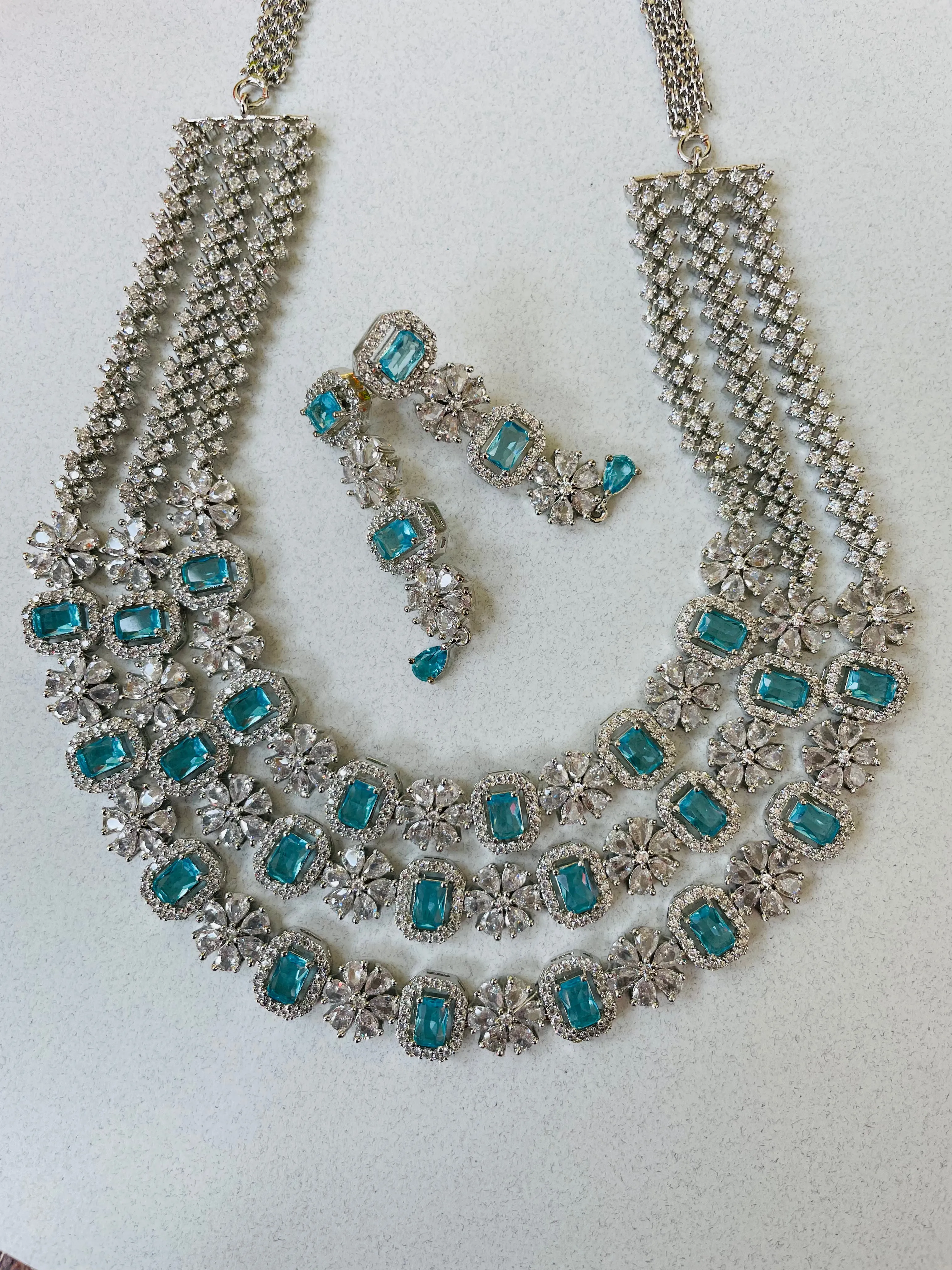 AQUA TRIPLE LAYERED NECKLACE-Elegance49