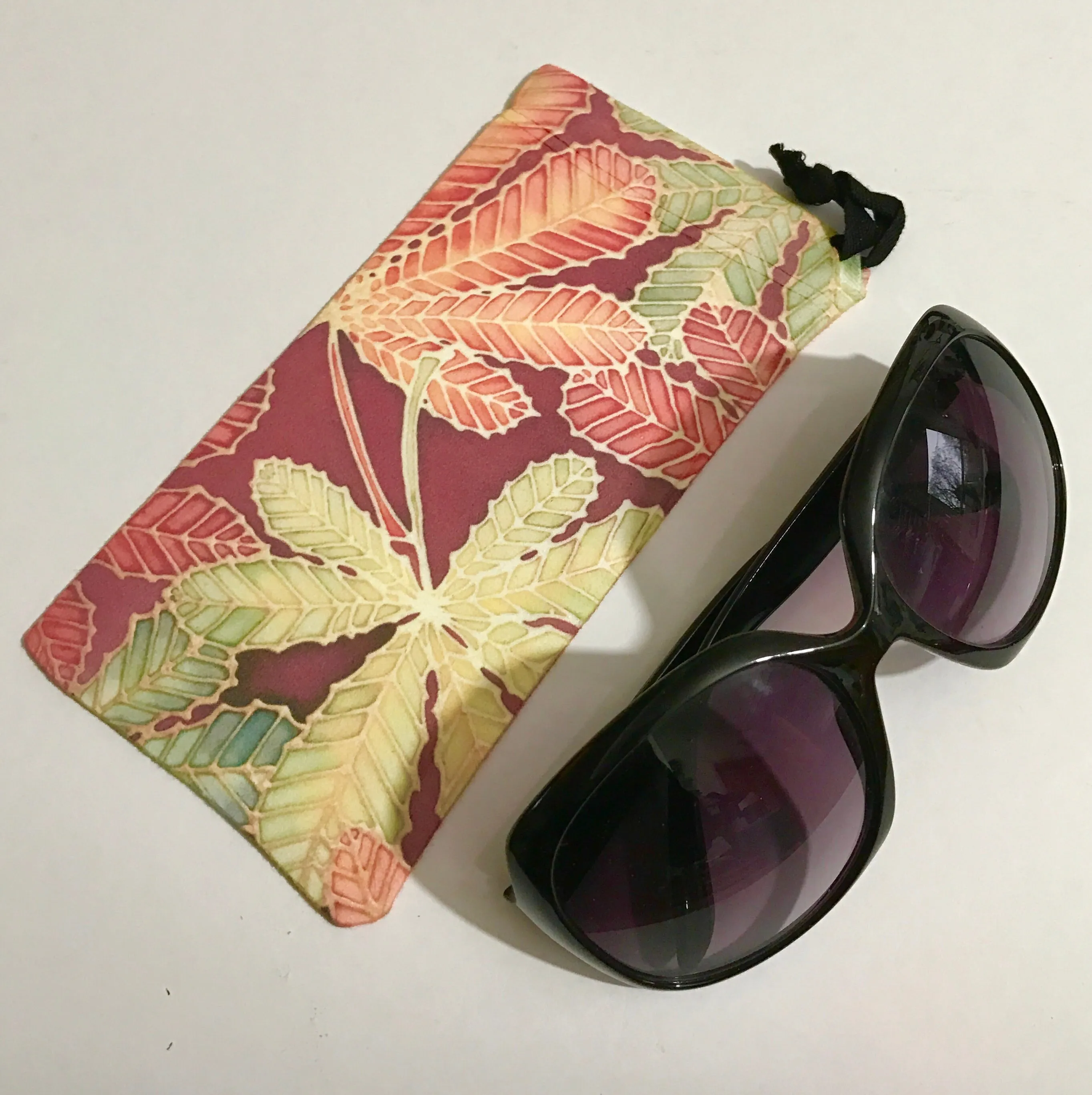 Chestnut Leaves glasses case - slip-on padded glasses cover - reading or large glasses cover