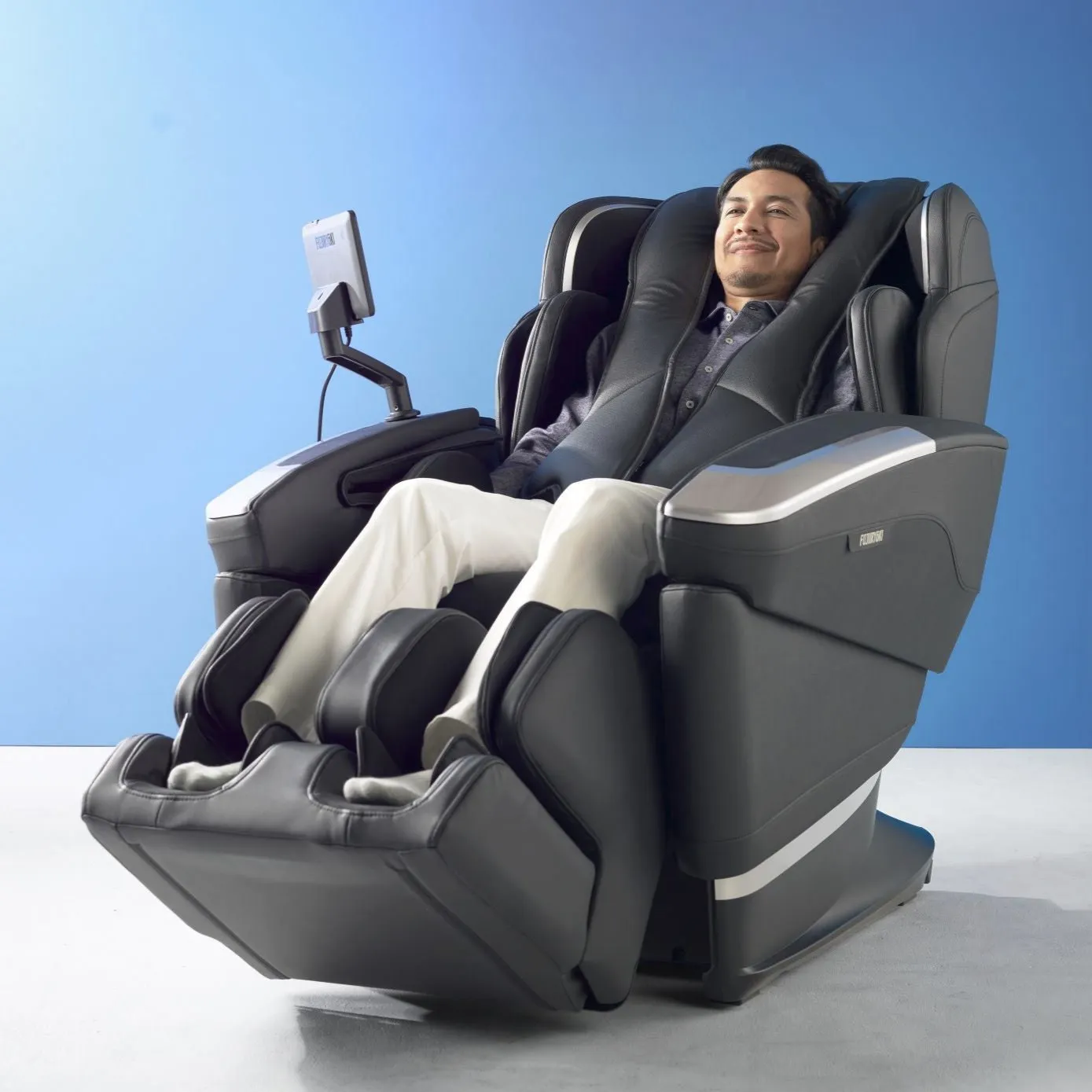 FUJIIRYOKI: Cyber Relax Ai Made in Japan 5D Ai Ultra Premium Massage Chair (JP4000 )