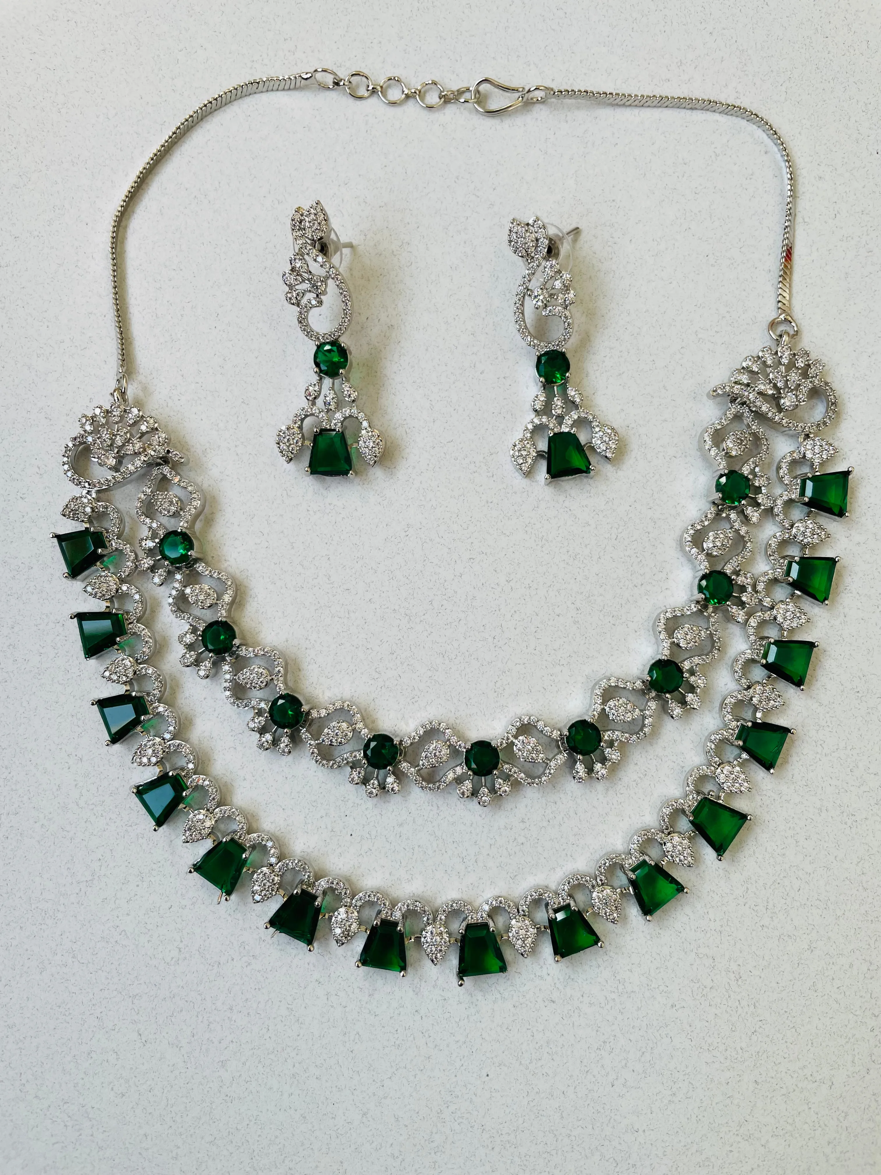 GREEN LAYERED NECKLACE-Elegance121