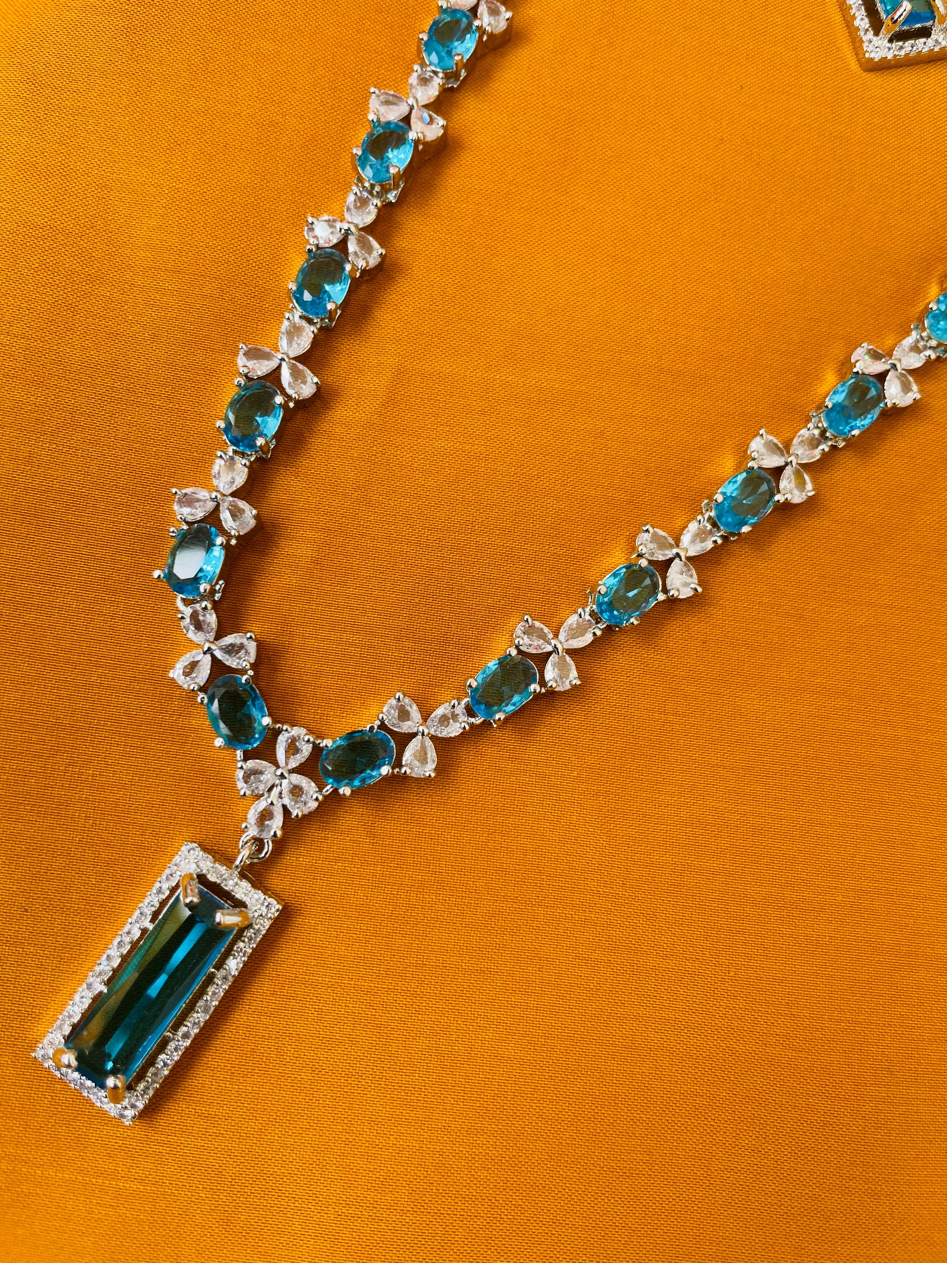 PENDENT NECKLACE  AQUA-Elegance102